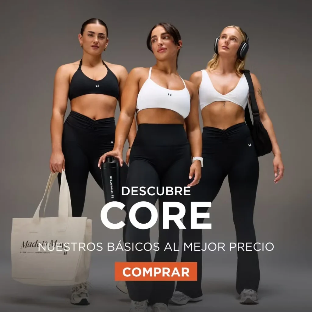 Tres modelos con ropa deportiva de MyProtein en la campaña de la colección Core.